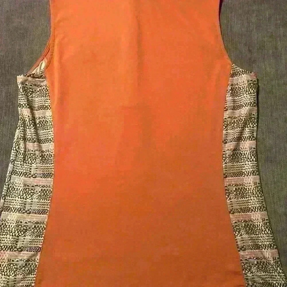 Fairway & Greene Women's Sleeveless Golf Polo Size Medium - Picture 2 of 5
